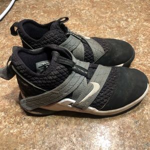 Nike Soldier sneakers size 1